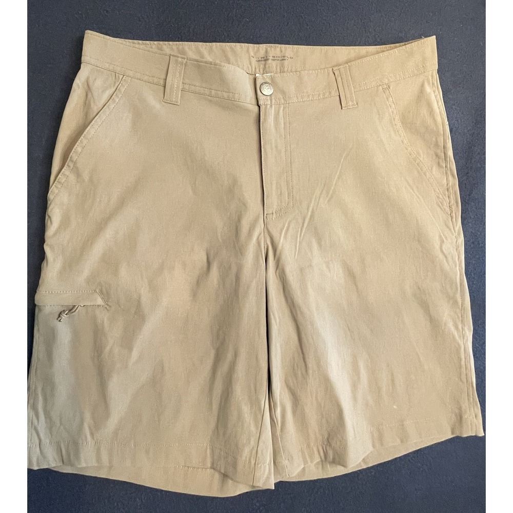 Columbia Men's Khaki Shorts Size 34 x 10 Outdoor Fishing Hiking Nylon
